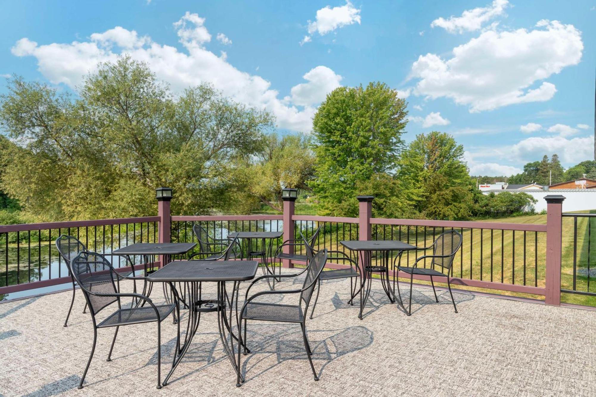 Best Western Spooner Riverplace Exterior foto